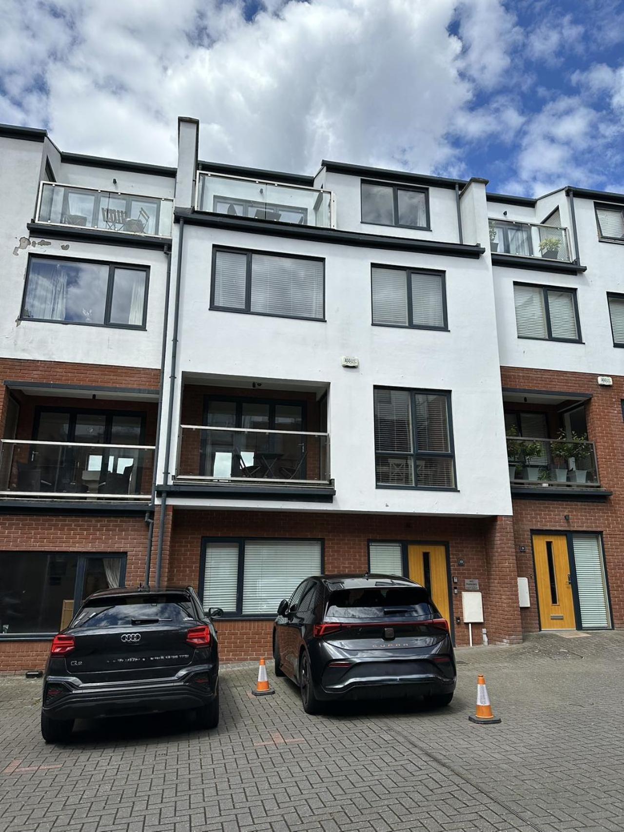 Spacious 4Br 4Ba Gated Townhouse With Balconies, Central Jq Birmingam Exterior foto